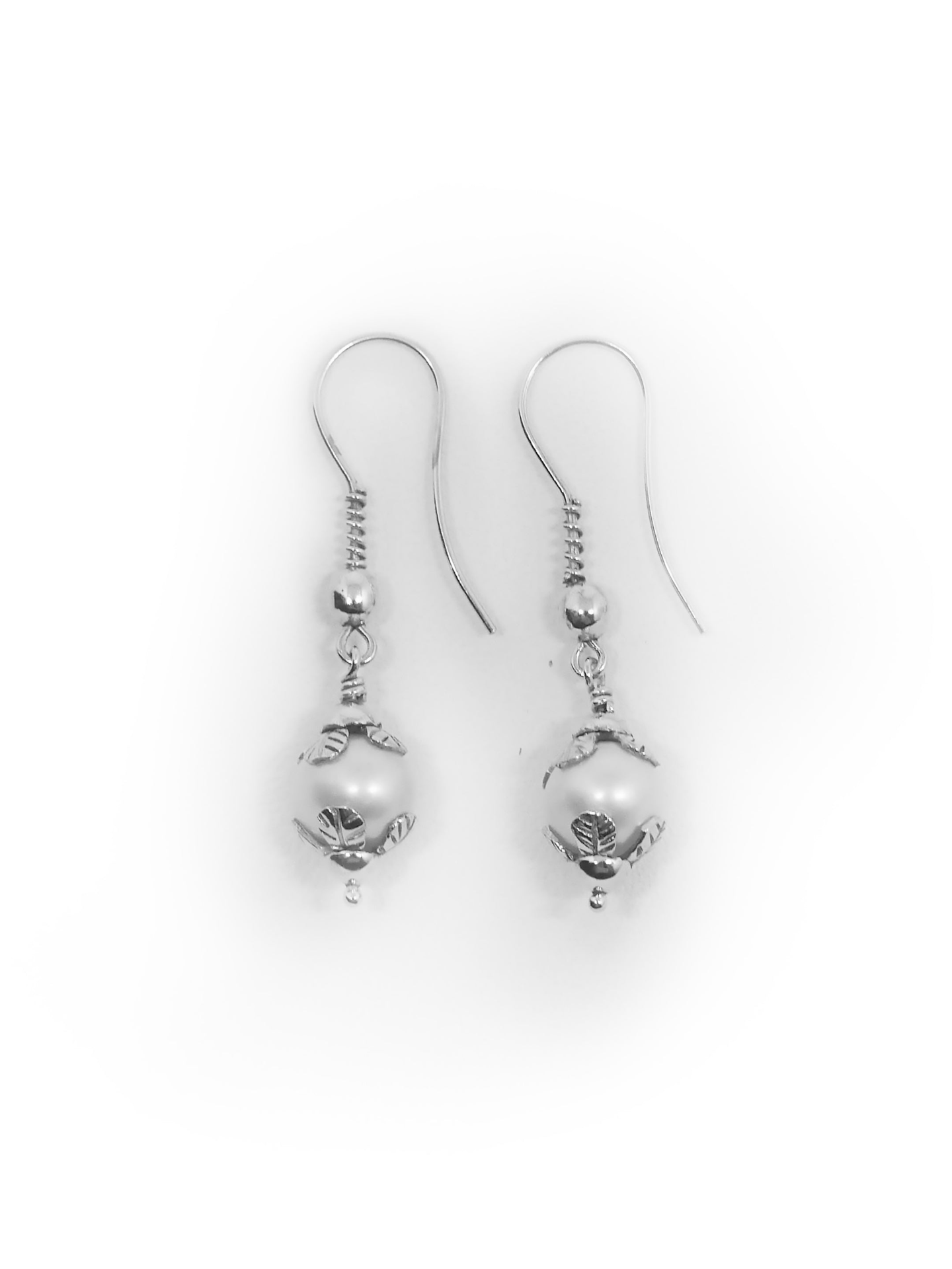 The ESTES Pearl Earrings