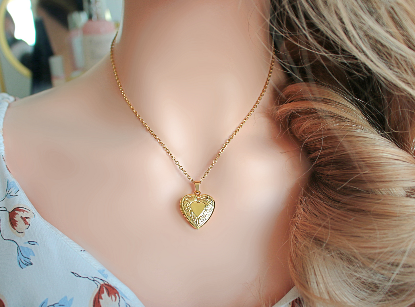 "Chérie" | 18K Heart Locket Necklace