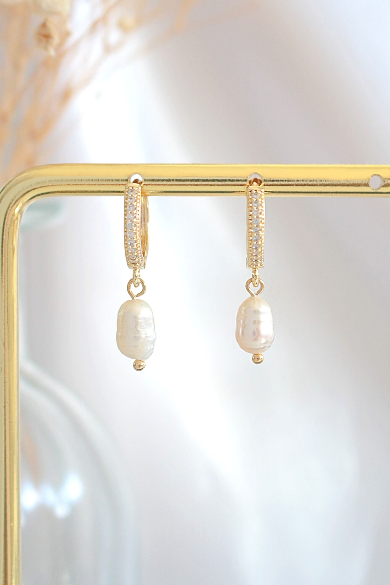 "Sunset" | 24K Freshwater Pearls Mini Dangle Hoops