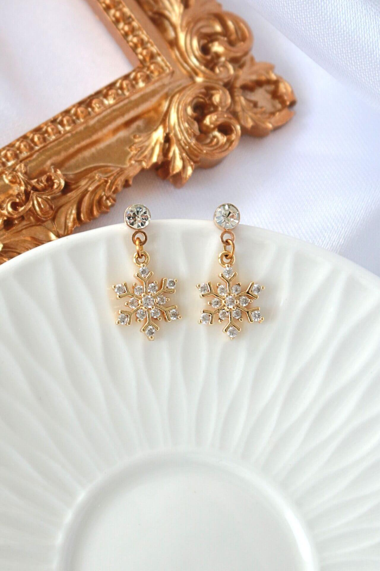 "Let It Snow" | 24K Snowflake CZ Stud Dangle Earrings
