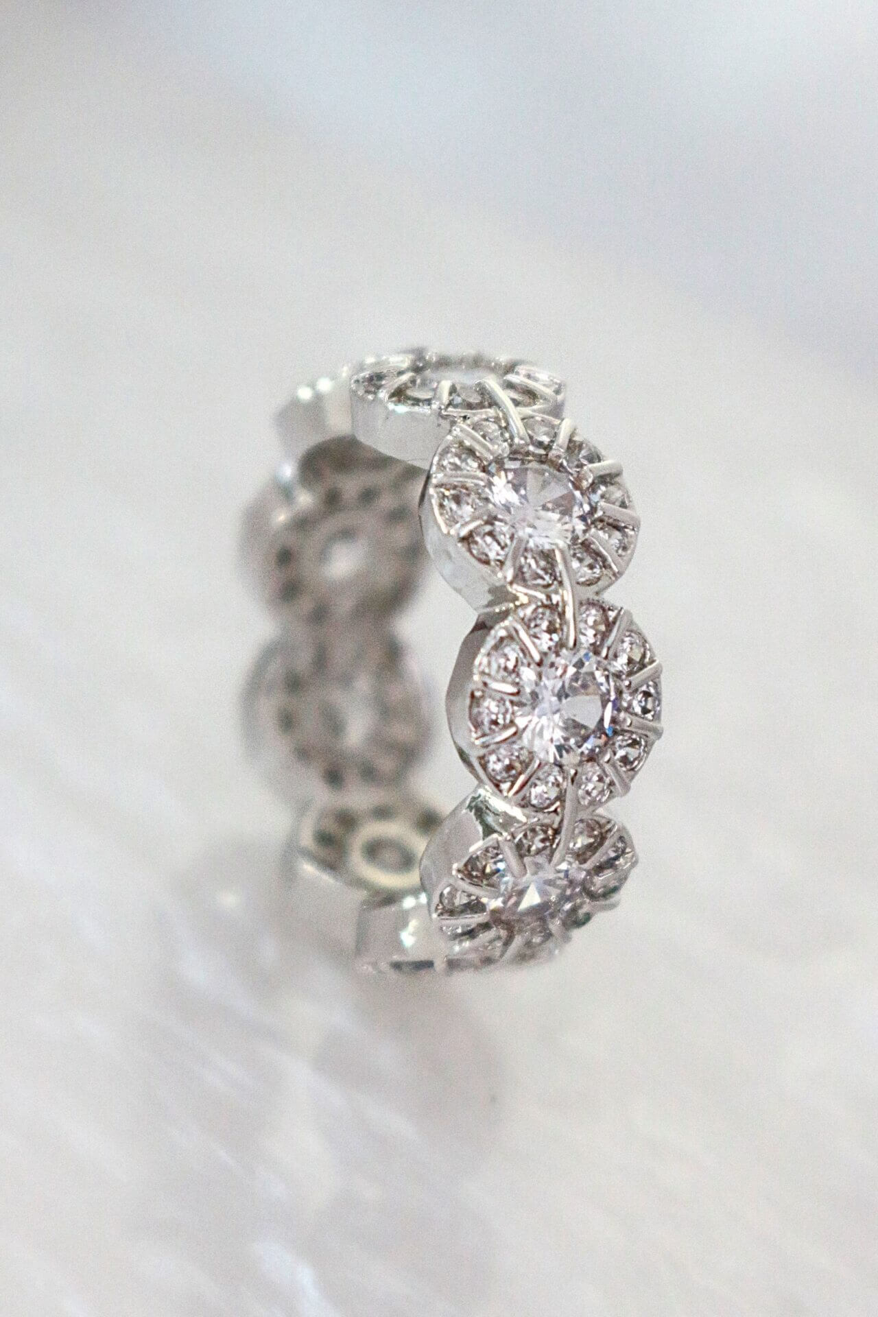 "Iris Bubbles" | 925 Silver Circle CZ Band Ring