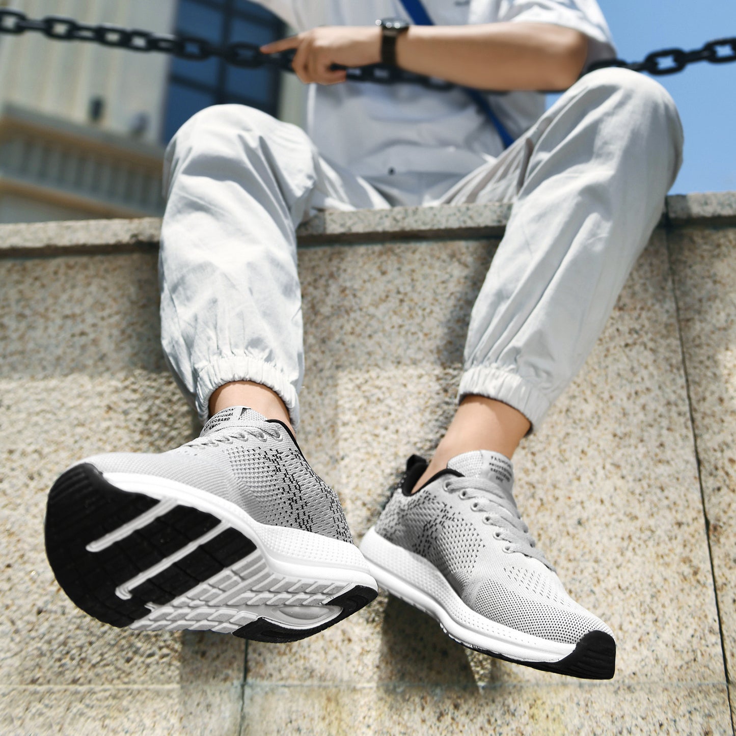 Men's Shoes Fly Net Face Pair Of Sports Shoes