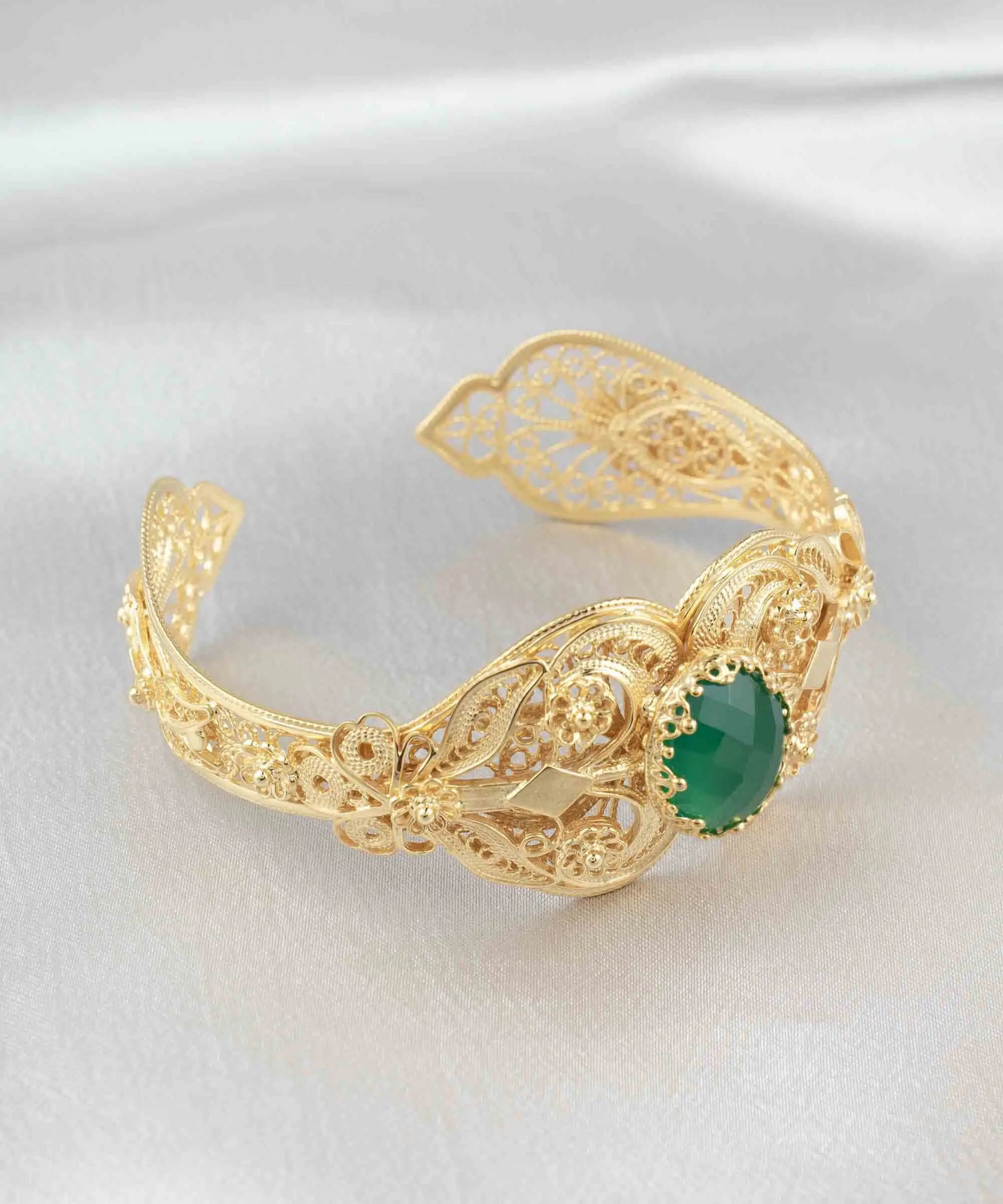 Gold Plated Sterling Silver Filigree Art Green Agate Gemstone Women Cuff Bracelet