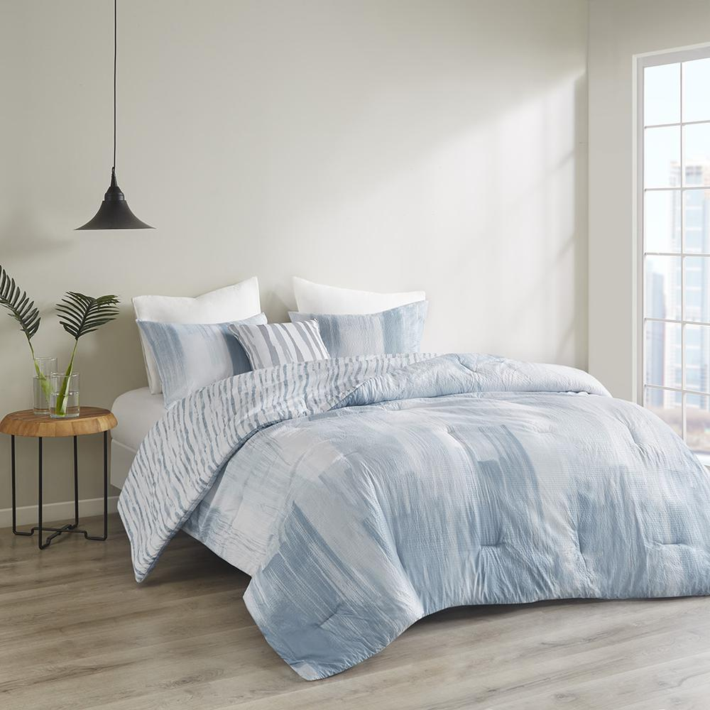 4 Piece Oversized Reversible Seersucker Comforter Set
