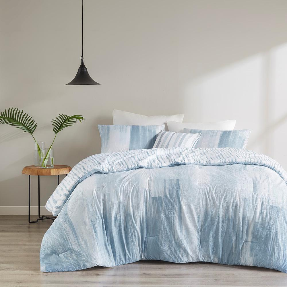4 Piece Oversized Reversible Seersucker Comforter Set
