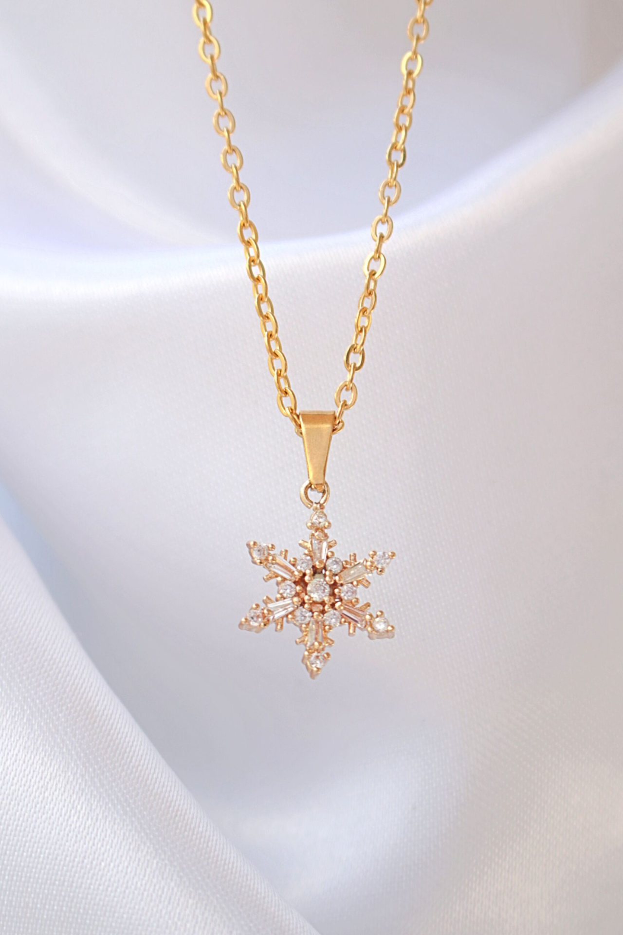 "Snow Princess" | 24K Snowflake Necklace
