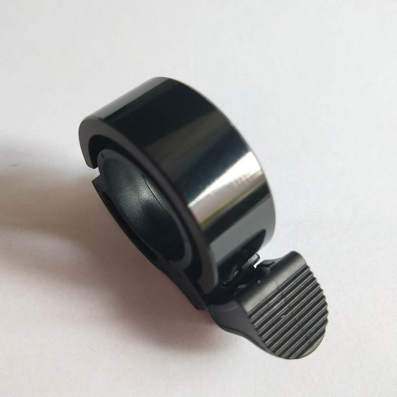 a black ring with a black handle