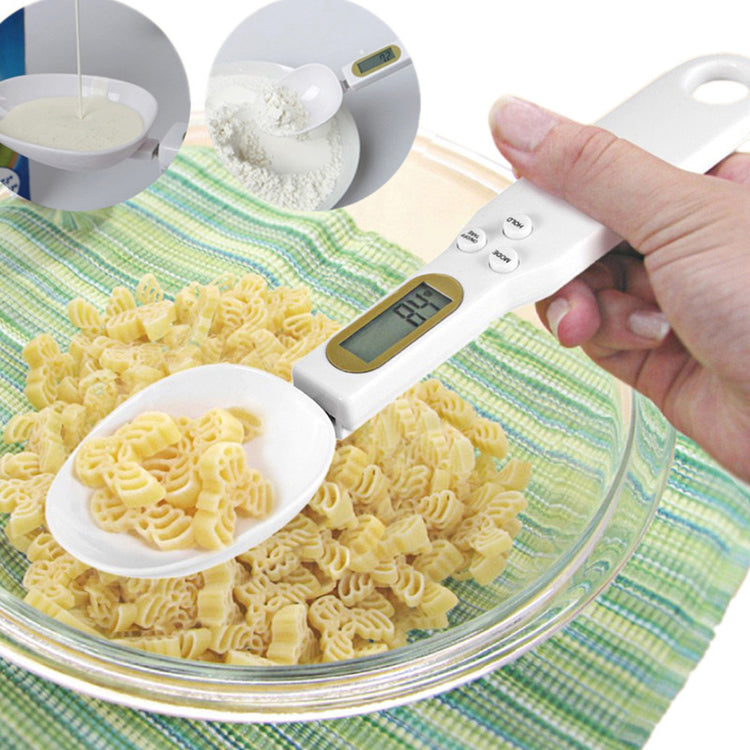 a measuring spoon with a digital scale