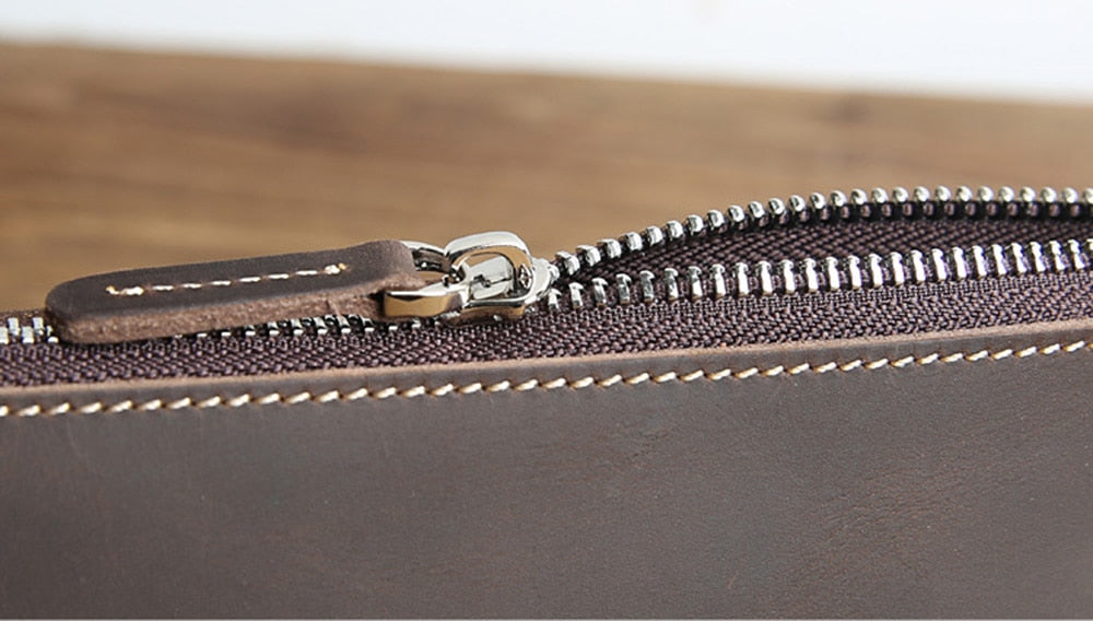 a zipper on a bag