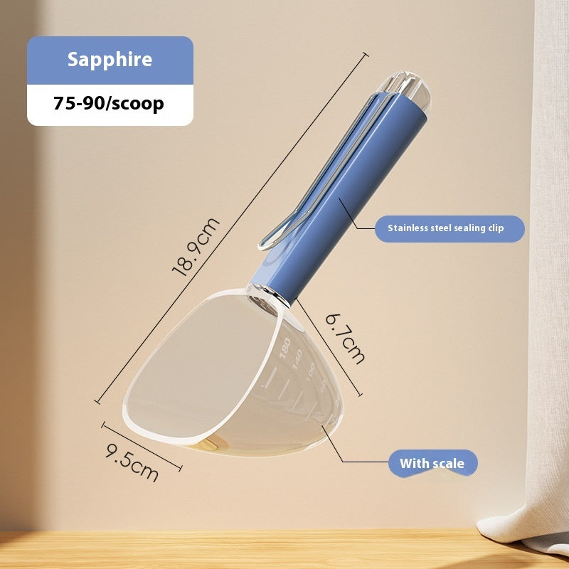 a measuring cup with measuring scale