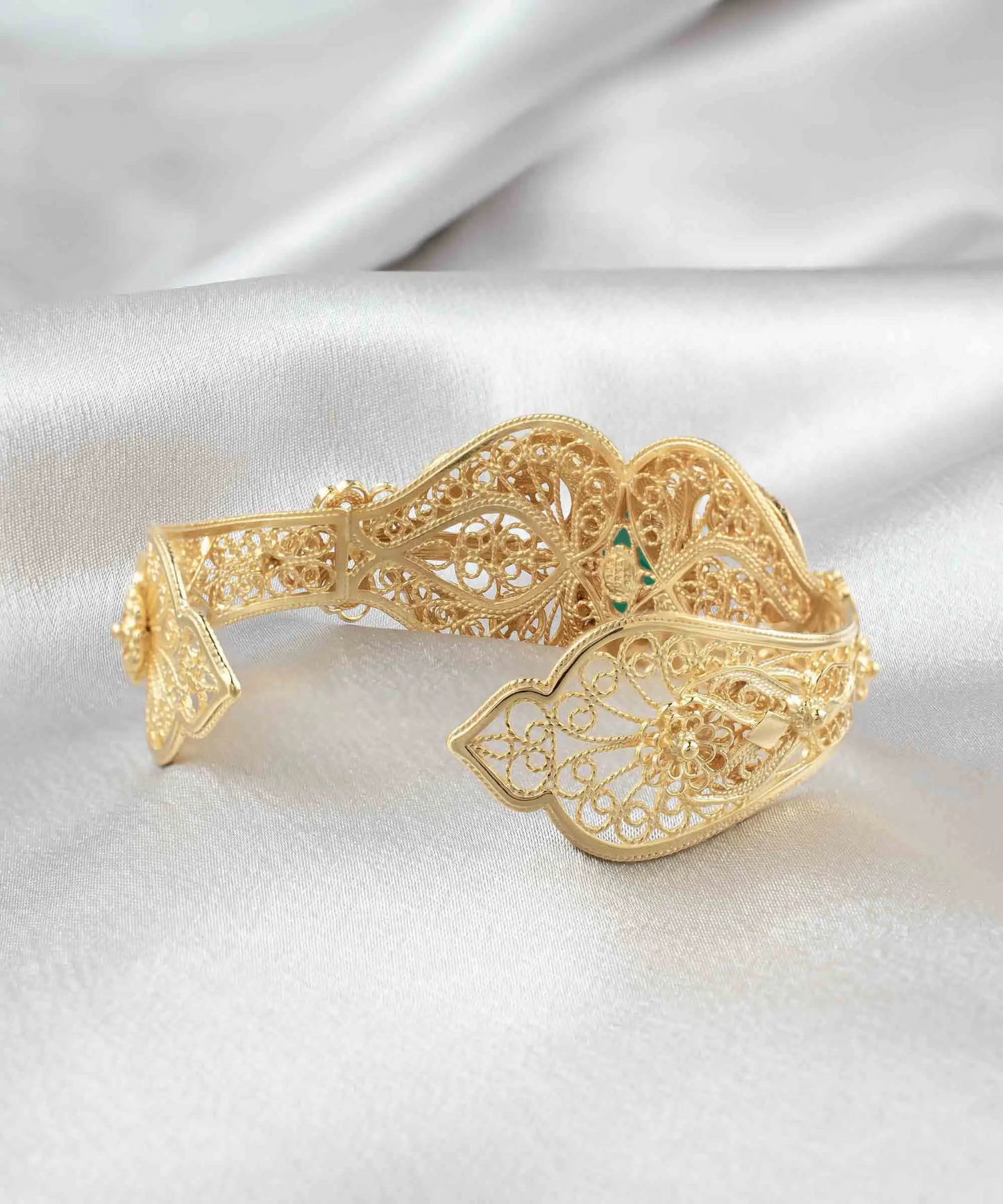 Gold Plated Sterling Silver Filigree Art Green Agate Gemstone Women Cuff Bracelet