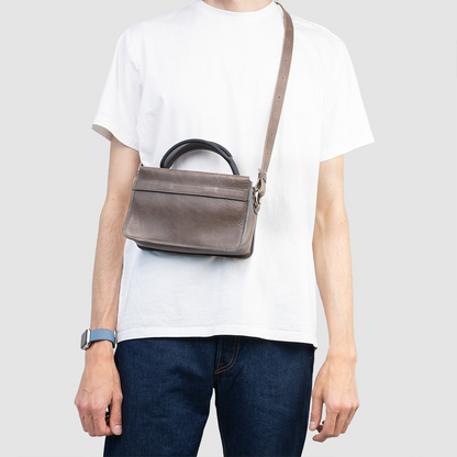 Leather Bag for AirPods Max - The Minimalist 2.0