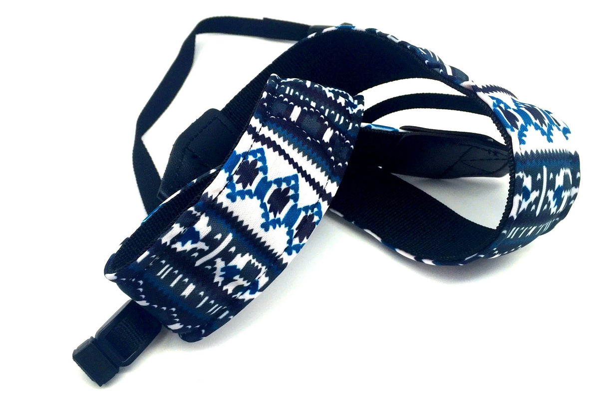 a blue and white strap