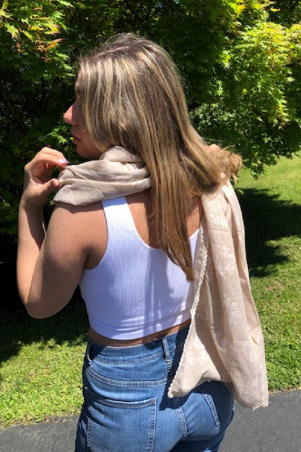 Linen Daisy Crochet Scarf