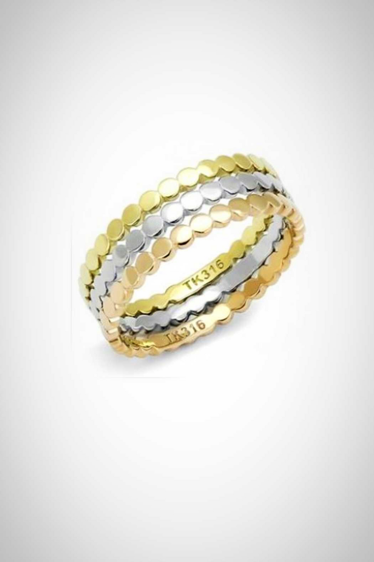a close up of a ring