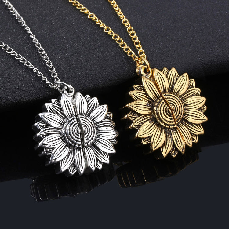 a close up of a necklace