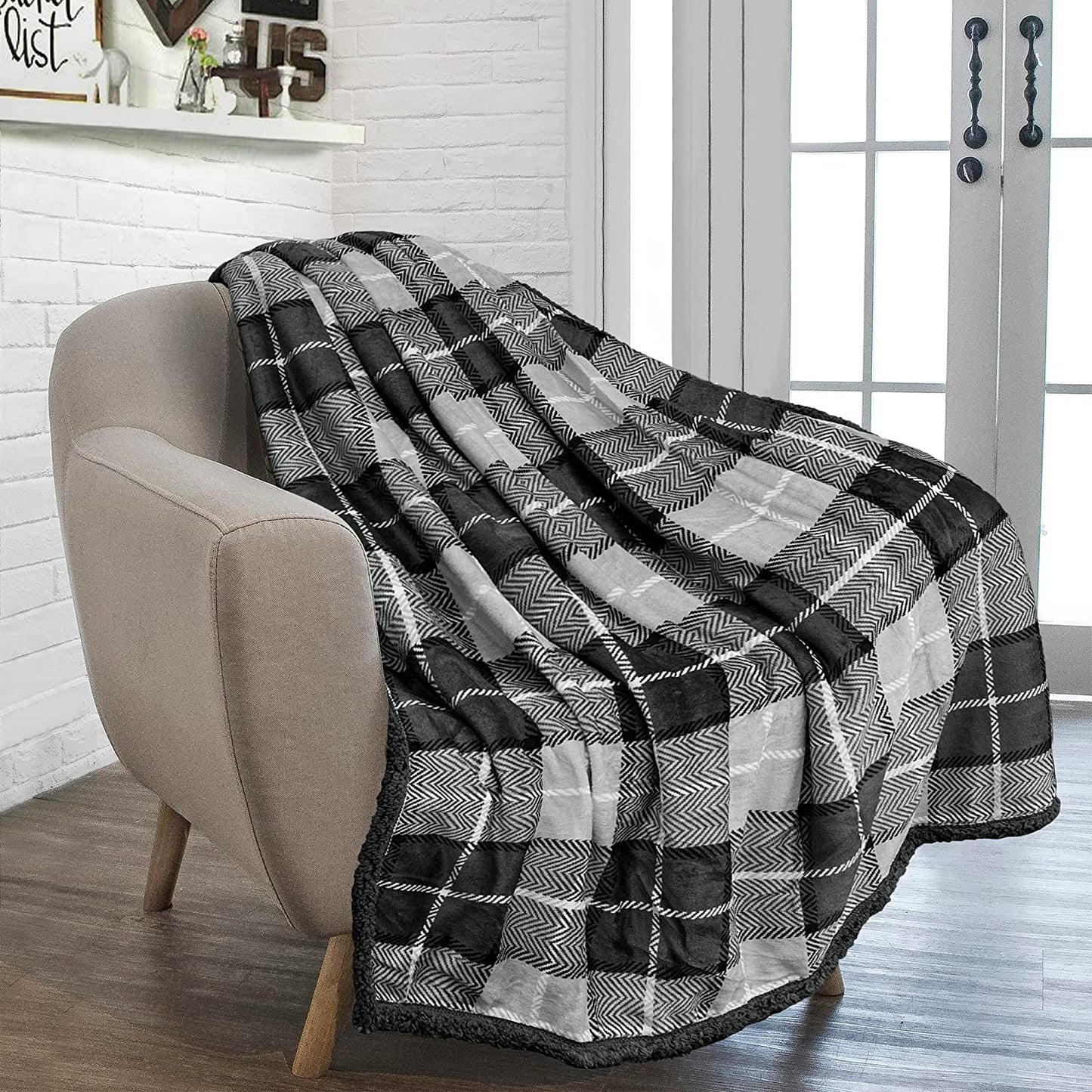 Dark Grey Plaid Sherpa Throw Blanket for Couch, Soft Plush Gray Flannel Blanket & Throws for Bed Sofa, Warm Cozy Winter Christmas Blanket, Reversible Fuzzy Decorative Fleece Gift Throw, 50X60